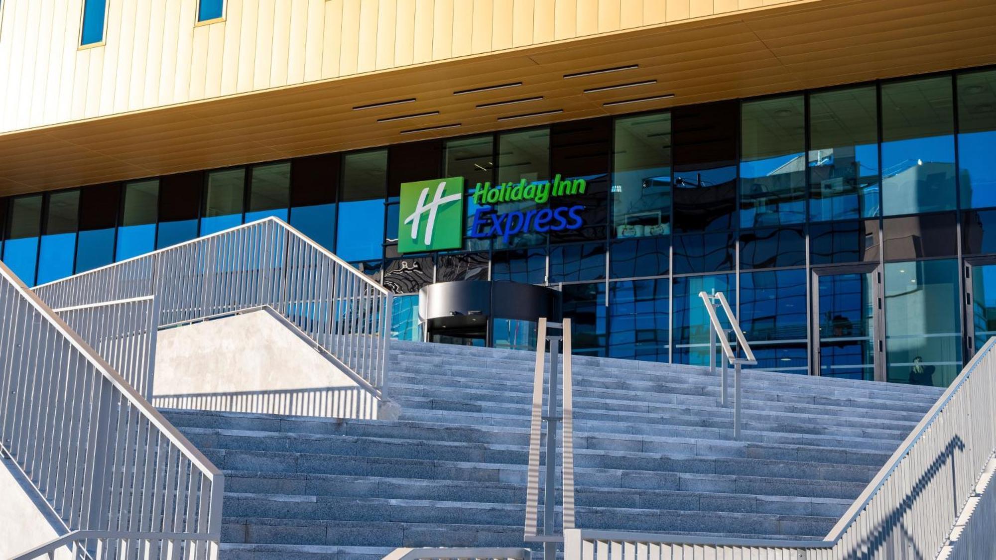 Holiday Inn Express - Nice - Grand Arenas By Ihg Ngoại thất bức ảnh